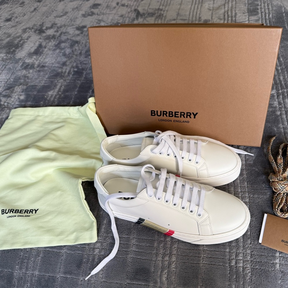 NWT Burberry Women’s Rangleton White Sneakers